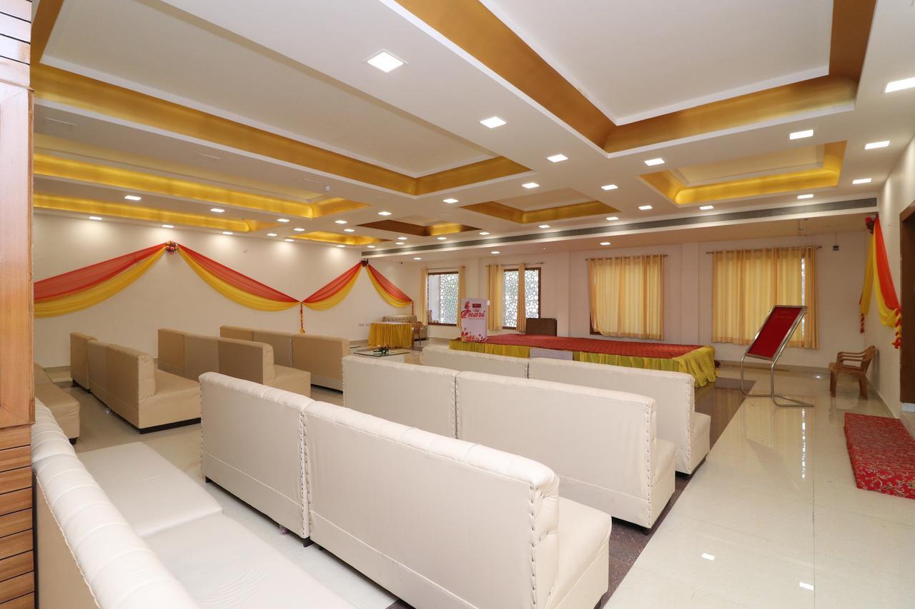 Oyo 13406 Hotel Golden Leaf Bareilly Exteriér fotografie