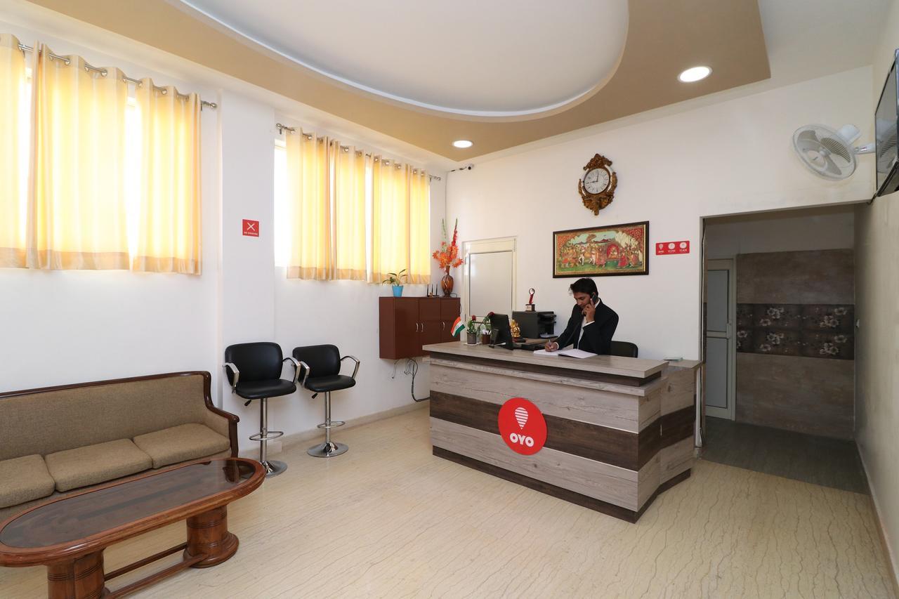 Oyo 13406 Hotel Golden Leaf Bareilly Exteriér fotografie