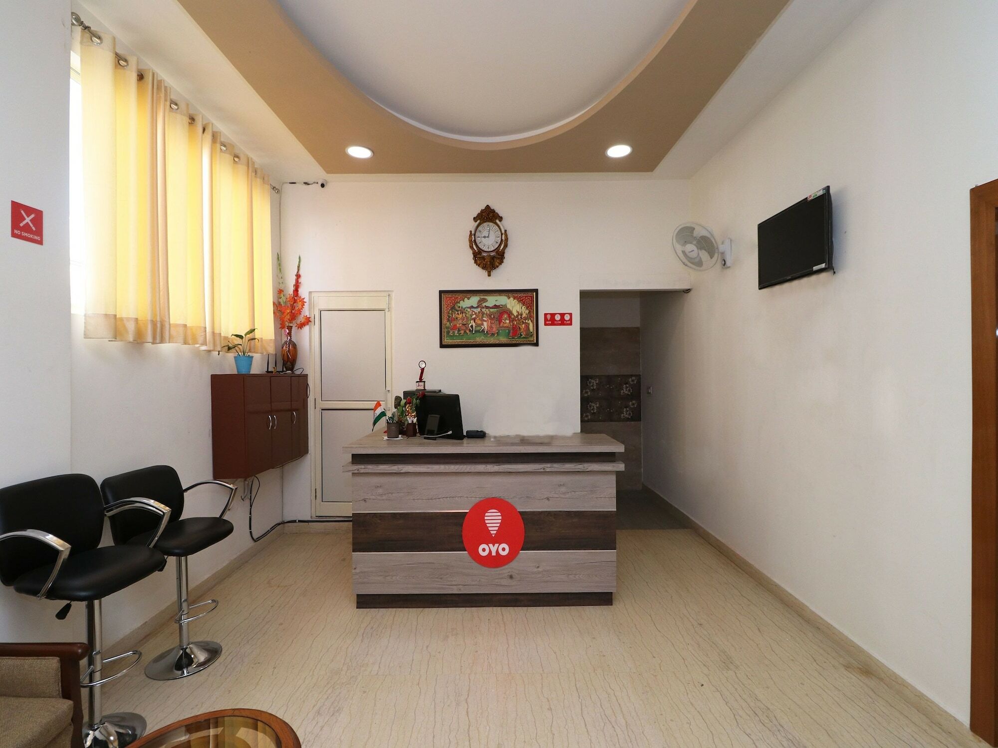 Oyo 13406 Hotel Golden Leaf Bareilly Exteriér fotografie